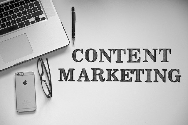 na czym polega content marketing